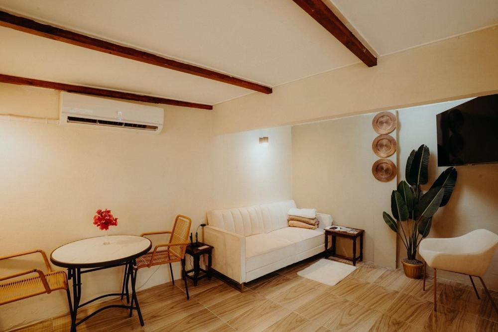 Homey Vacation And Carrental Willemstad Buitenkant foto